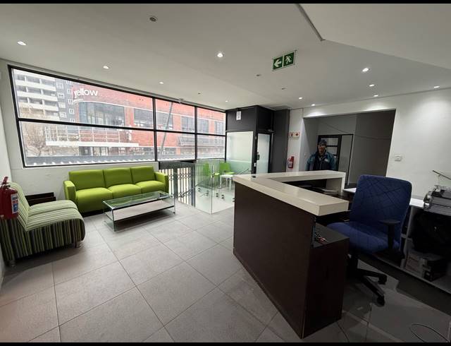 77.70M² BUILDING TO LET IN SALT RIVER